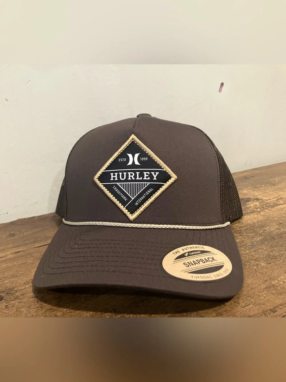 Hurley trucker hat